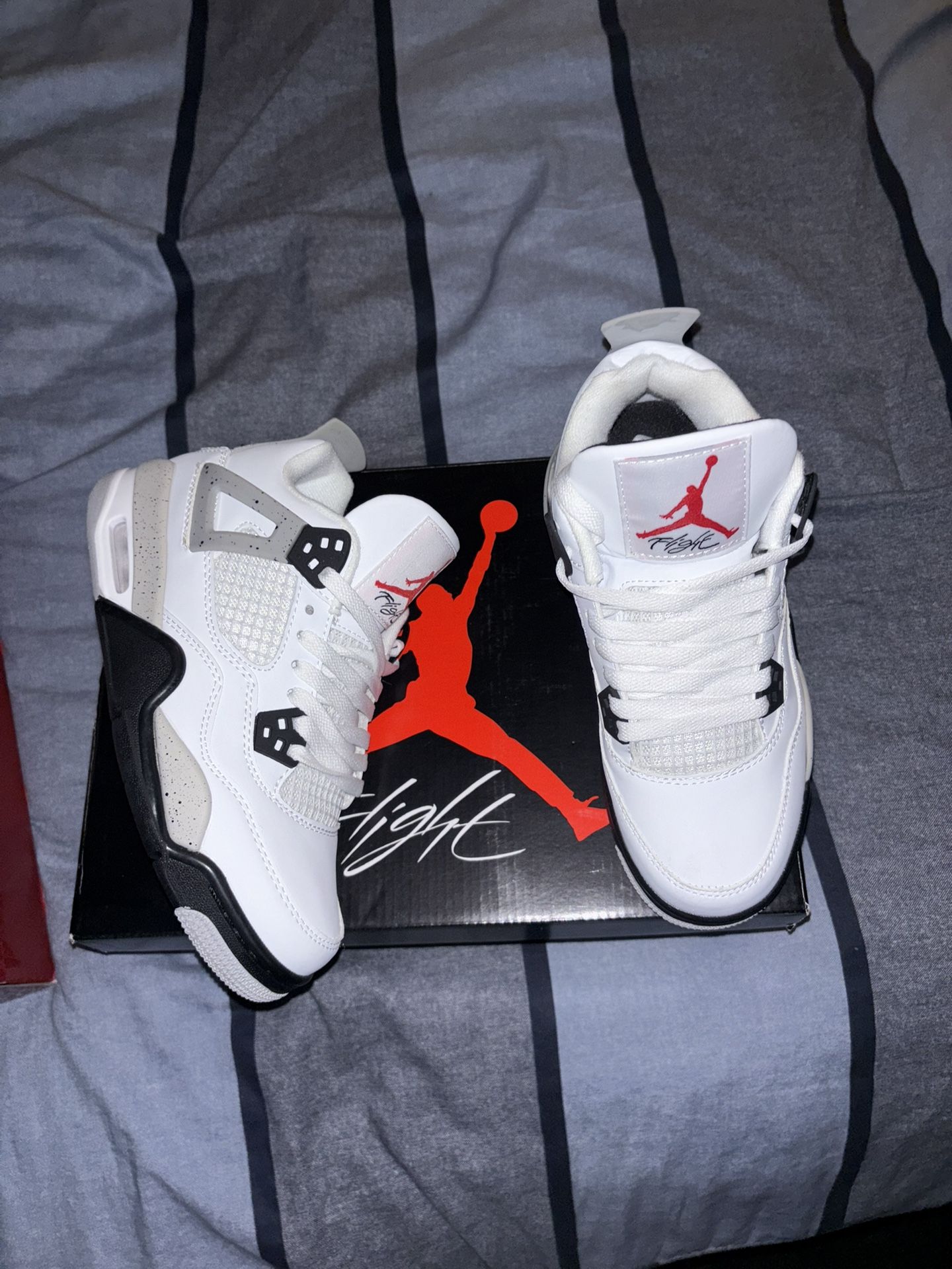 Jordan 4 white cement size 7