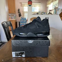 Jordan 4 Retro Black Cat (2025) Size 11