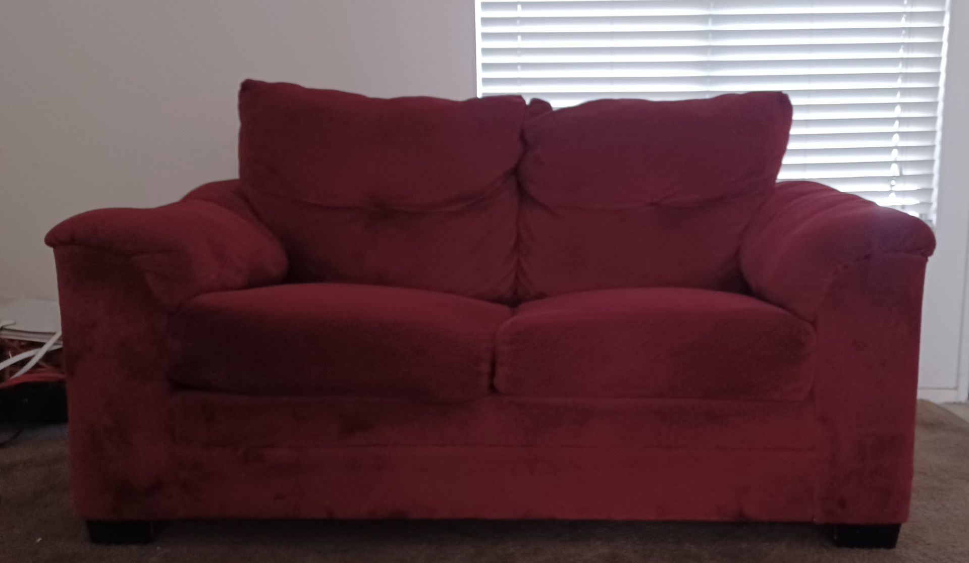 🛋️ Velvet red Couch 🛋️