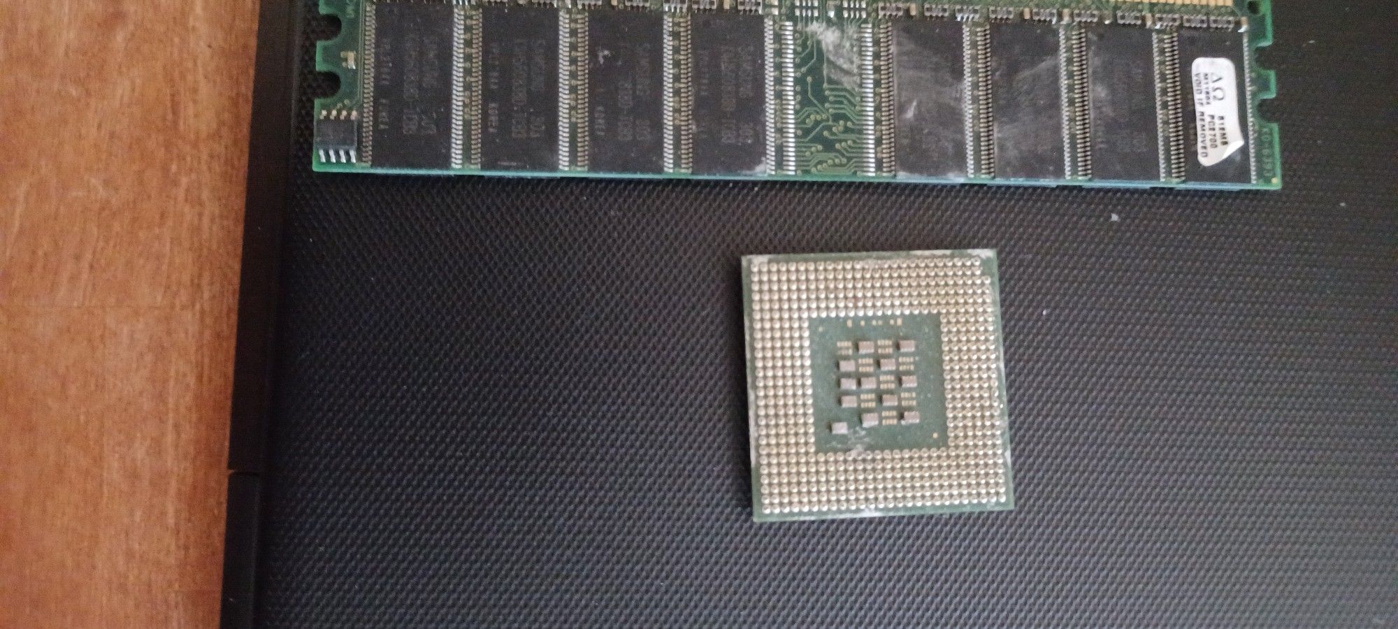 Pentium 4 Cpu &512 Mb Stick