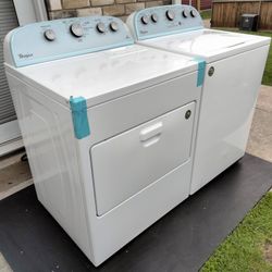 Whirlpool Washer And Dryer Set 