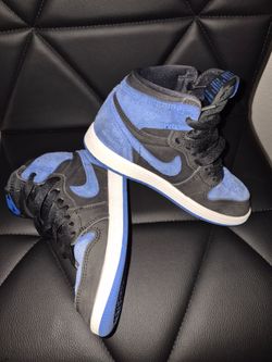 Shoes size 13