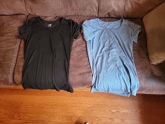 Women’s Size Small Short-Sleeve Shirts – 2 for $5