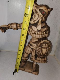 AZTEC STATUE..AS IN PICTURES..SE HABLA ESPANOL. CHECK OUT MY PAGE FOR MORE ✔️ ✅️