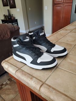 Shoes Men Size 9 ( PUMA)