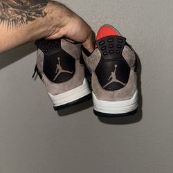 Jordan Retro 4 Taupe Haze size 10 men’s