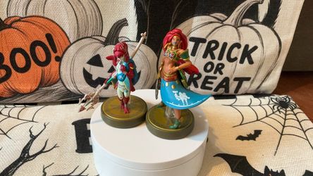 Zelda ambles
