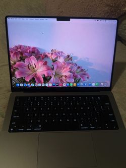 MACBOOK PRO