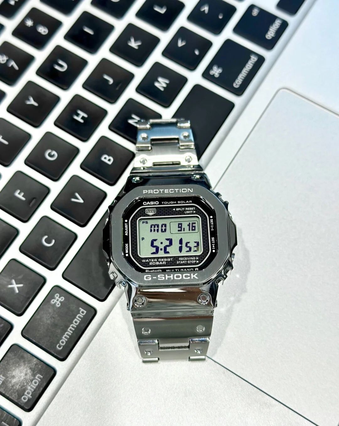 CASIO G-Shock Silver Smart Watch Full Metal GMW-B5000 Series GMWB5000GD-9