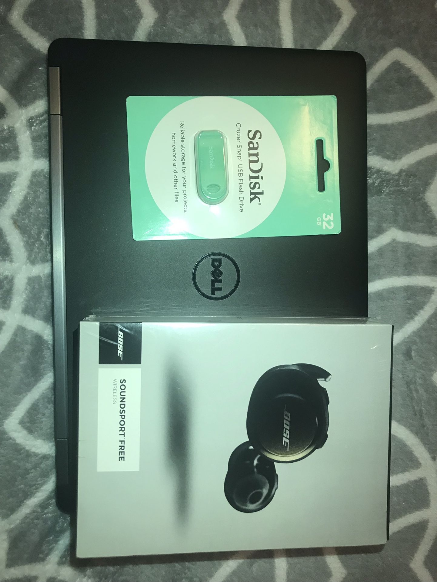 256GB Dell Bose SoundSport Set and USB