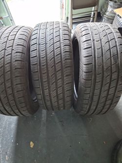 3 tires  275/55/20