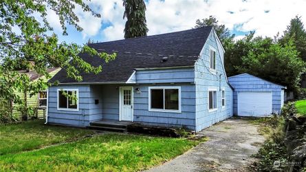 Four Bedroom House For Sale In Skyway ,Seattle