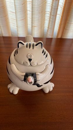 Teapot Chubby Cat from Pier One