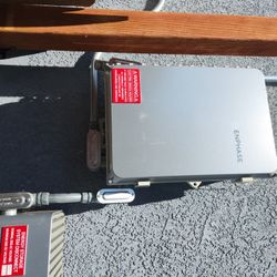 Enphase Solar System 12 Panels  And 1 Battery  And Wireless System Controller