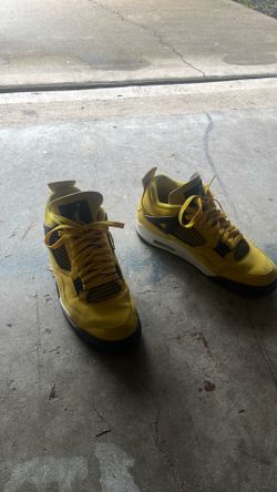 Air Jordan 4 Retro Lighting