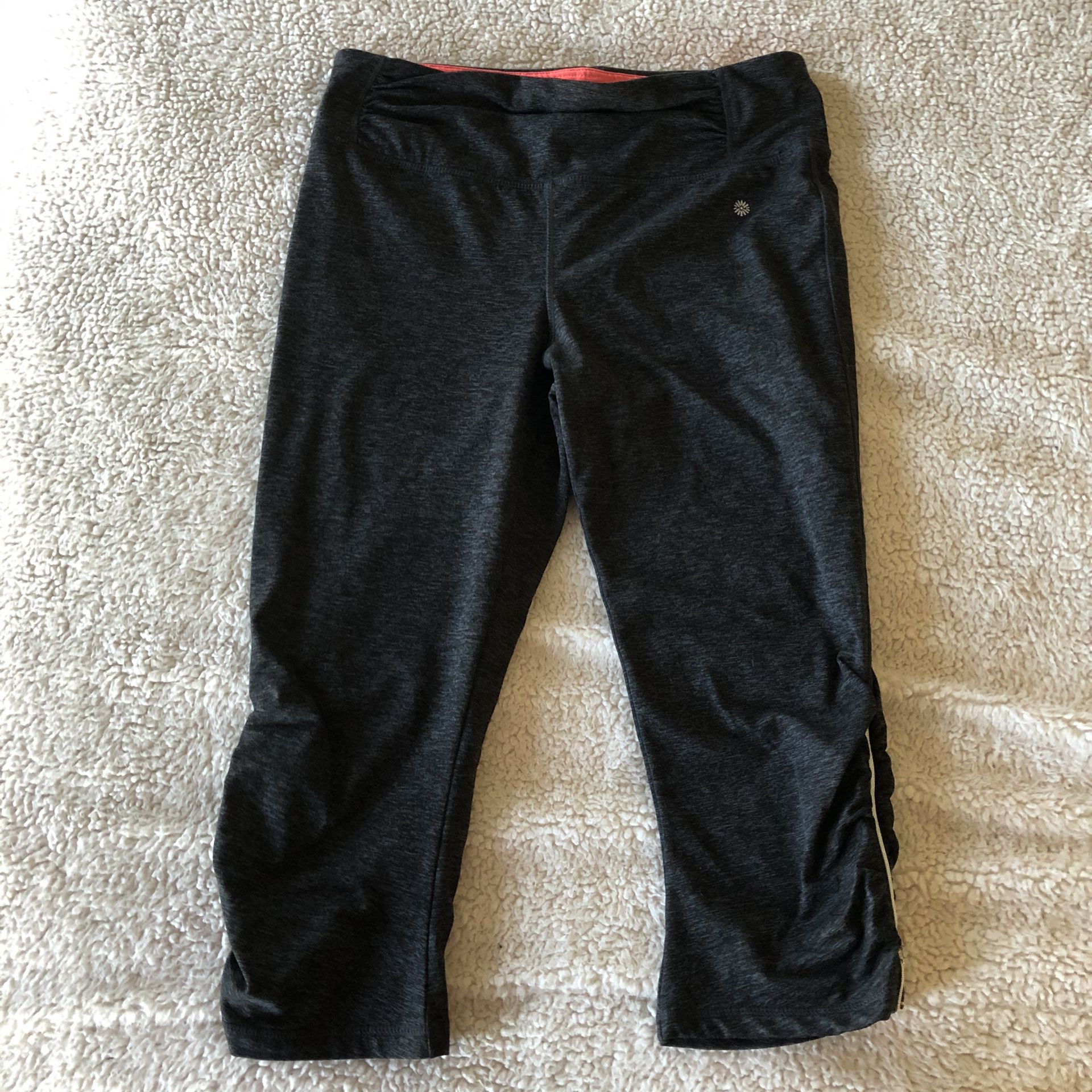 Size L Heather Gray / Salmon Colored Capri Workout Pants