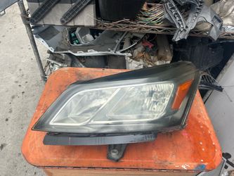 2013-2017 Chevy traverse Right Passenger Headlight