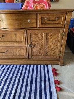 RARE VINTAGE  Pulaski Furniture Keepsakes Collection Golden Oak 60"  Seven Drawer Dresser for Sale in Raleigh, NC - OfferUp