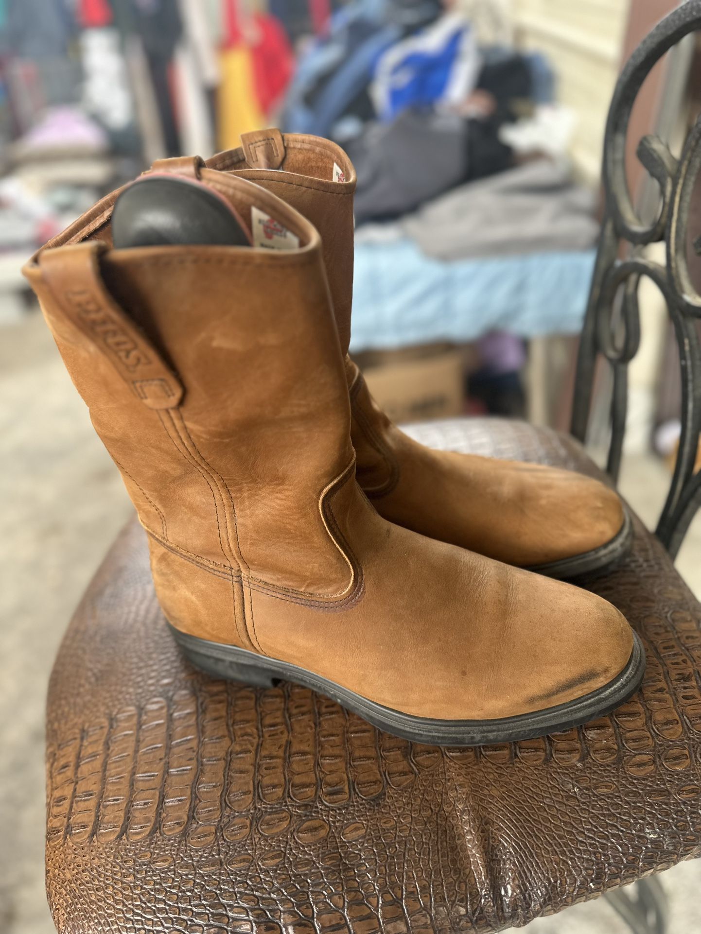 RED WING PECOS WORKING BOOTS PAID OVER $250 Slightly Used Looks New