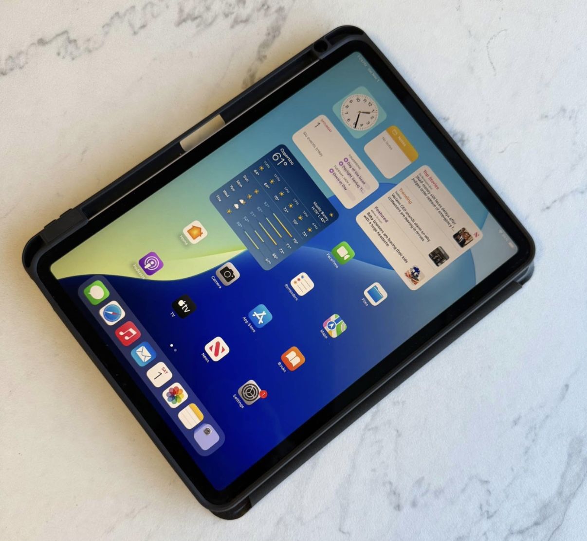 iPad Pro 3rd Gen 11” 128gb Cellular Unlocked With Case