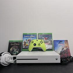 Xbox One S Gaming Bundle 