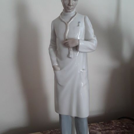 NAO BY LLADRO Porcelain Doctor Figurine Vintage 1979