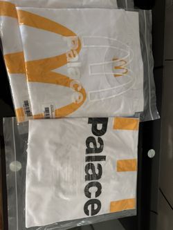 PALACE SHIRTS SIZE LARGE