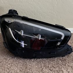 Factory OEM Mercedes Benz 2021-2023 E Class E350 Right Passenger Side Headlight 