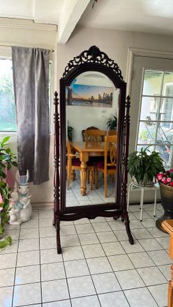 Espejo Antiguo, Antique Mirror