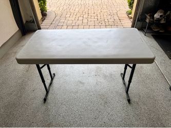 Lifetime plastic folding table