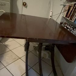 Free  Vintage Table 