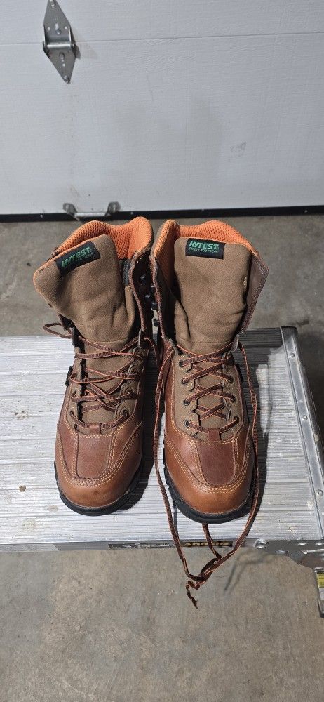 Hytest 8" Met Guard Work Boot Men's 10.5 Wide