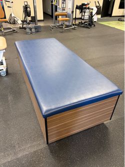 Physical Therapy / Stretch Table