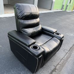 5 Recliners Most Pick Up!!