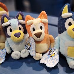 Bluey Family Plushes.....2 Bluey  2 Bingo.  Two 7" & Two 9"  All with Tags.