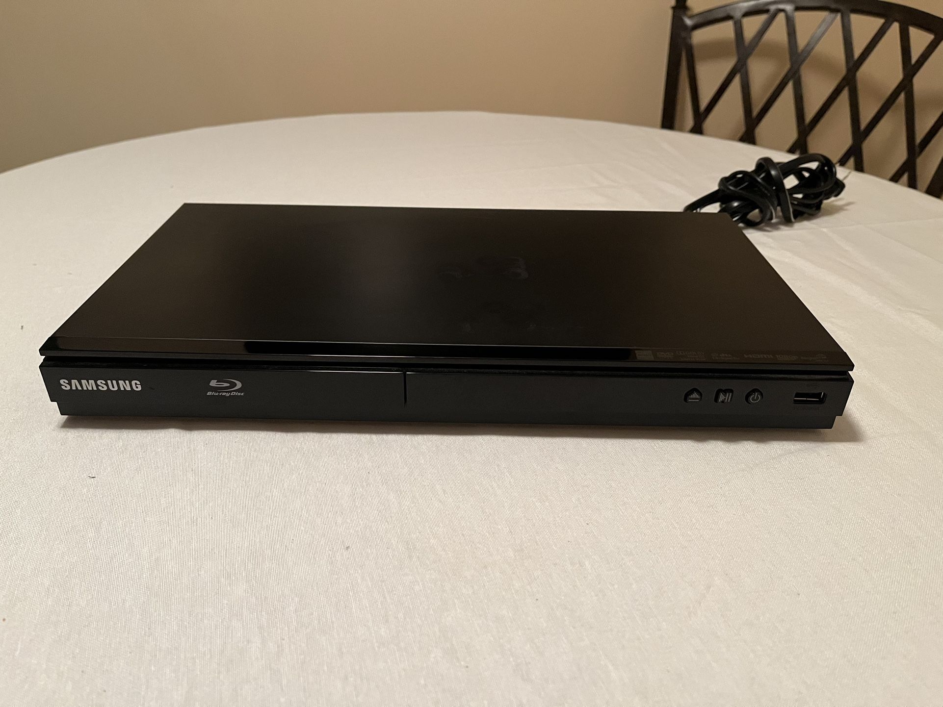 Samsung Blu-ray disc player BD–E5300 no remote