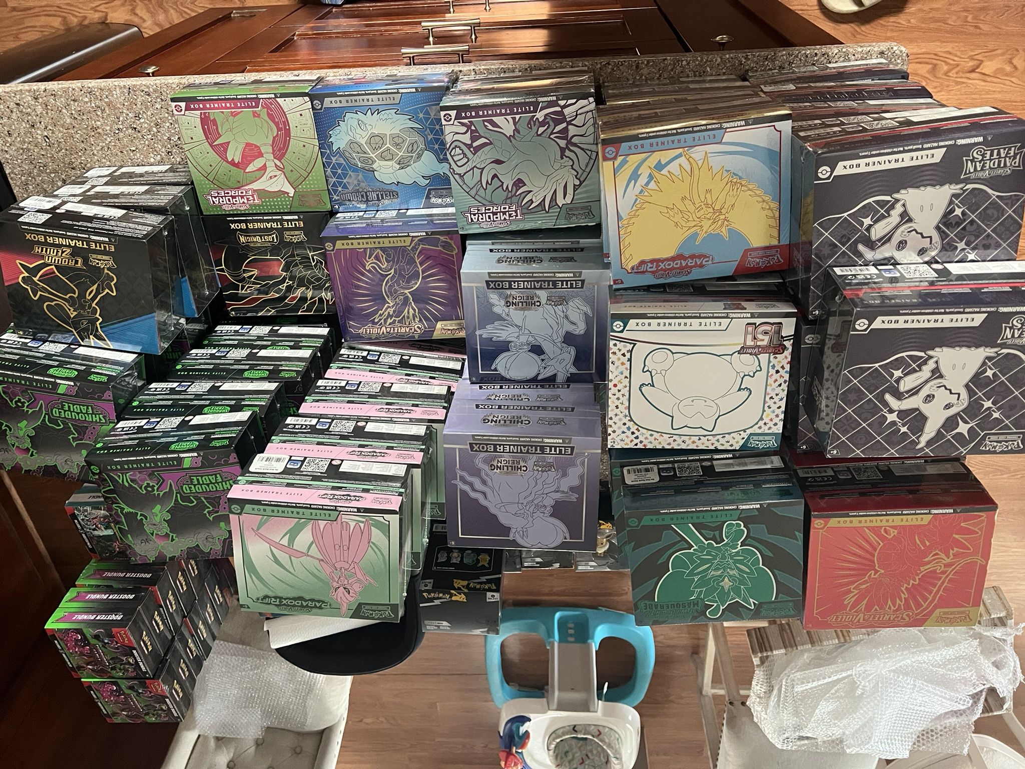 SEALED POKEMON ETBS PACKS