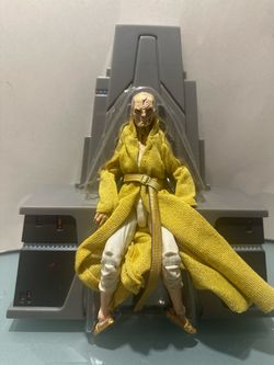 Star Wars Supreme Leader Snoke Action Figure with Throne