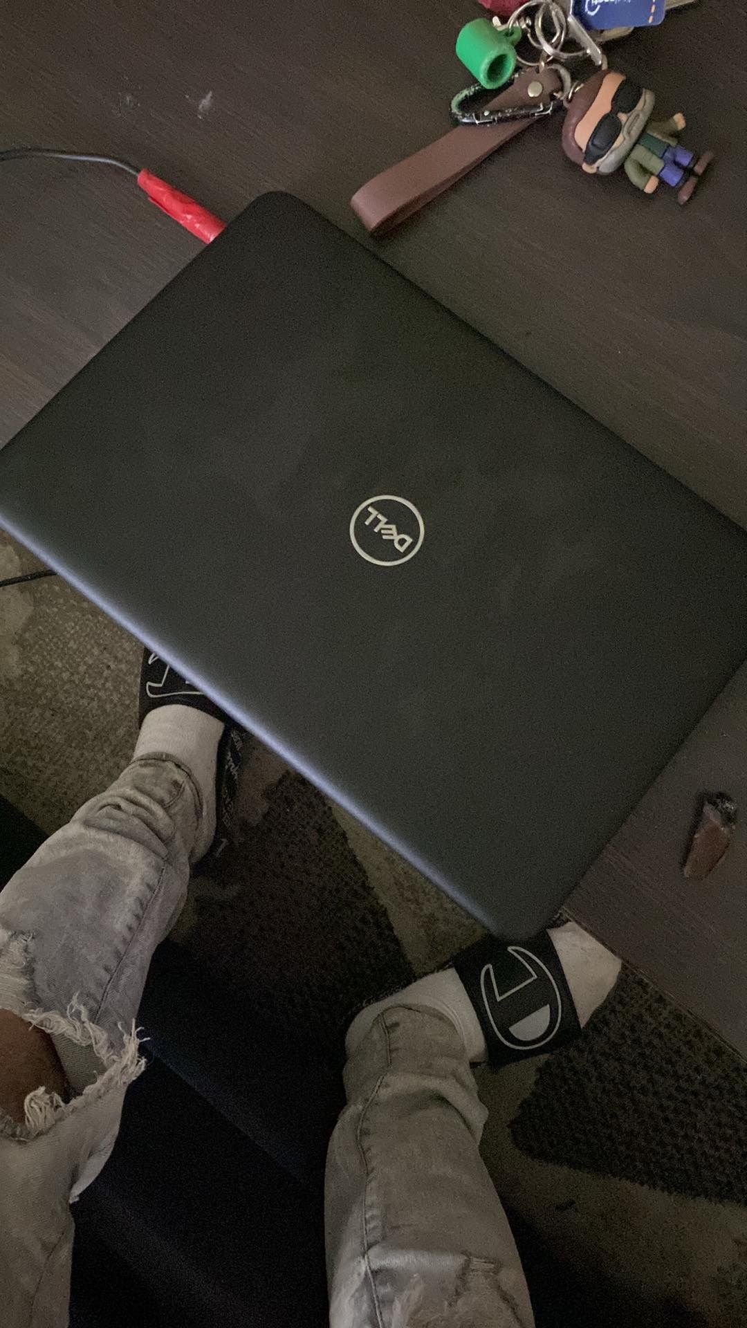 Laptop 