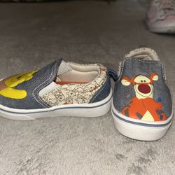 Winnie The Pooh & Tigger Shoe Set