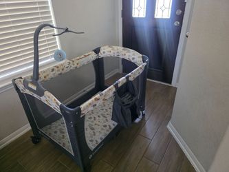 Babytrend playard