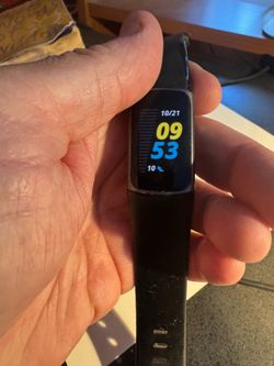Fitbit Charge 5