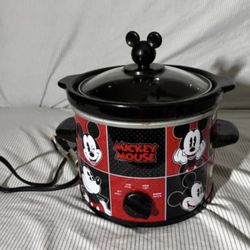 Disney Mickey Mouse 2-Quarts Round Slow Cooker