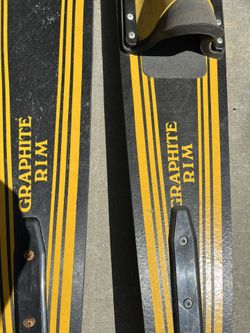 Stinger Graphite Water Skis