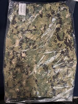 NWU Fowl Weather Pants Size SL brand New 