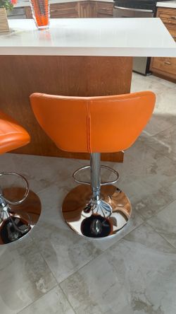 Bar stools 3.