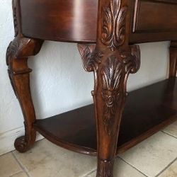 Broyhill Sofa Table