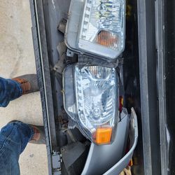 15 Tundra Oem Headlamps And Tail Lamps