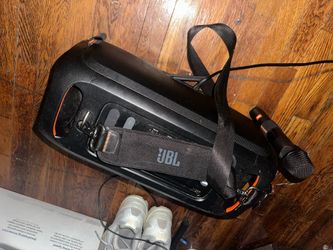 Jbl party speaker w/ mic