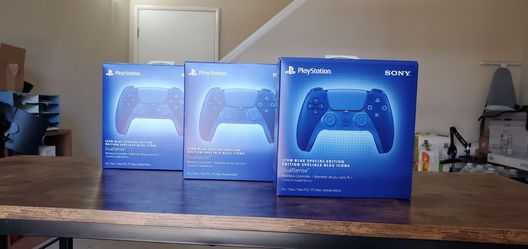 Sony playstation 5 Controller Icon Blue - Limited Edition Walmart Exclusive